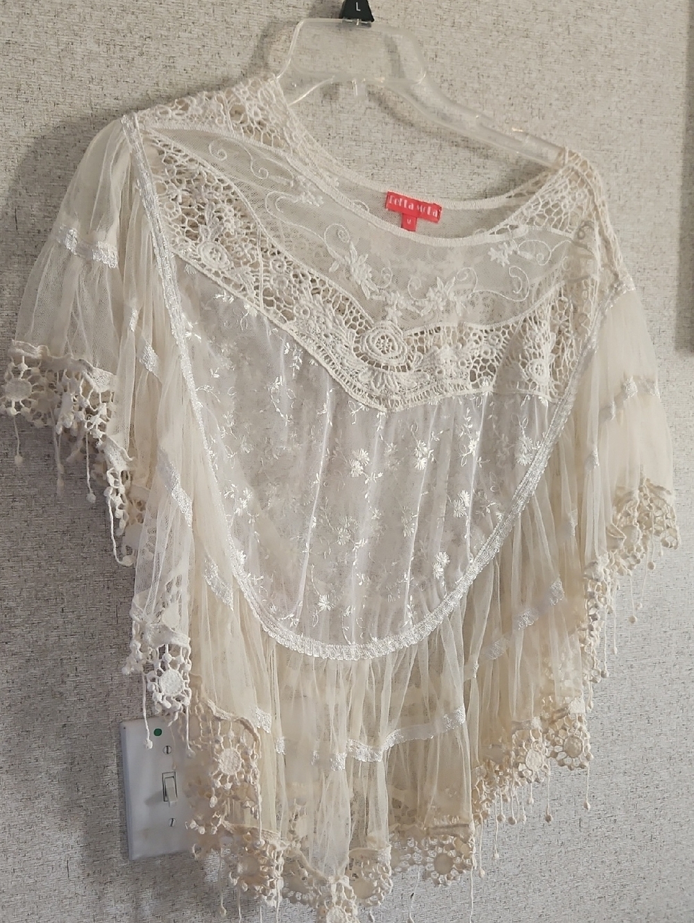 Vintage-Inspired Ivory Lace Capelet Jacket by Altar'd State
